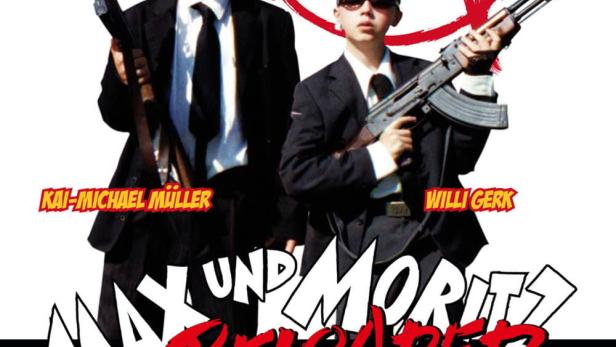 Kai-Michael Müller und Willi Gerk als Max und Moritz mit Waffen vor einem Anarchie-Symbol.