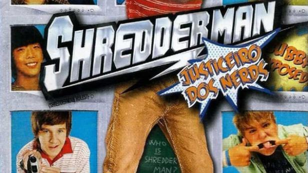 Das Filmplakat für „Shredderman – Jetzt reichts!“ mit dem Hauptdarsteller und weiteren Charakteren.
