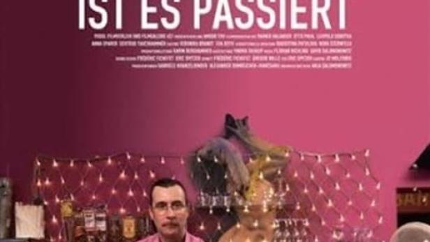 Das Filmplakat für „Kurz davor ist es passiert“ zeigt einen Mann an einer Bar.