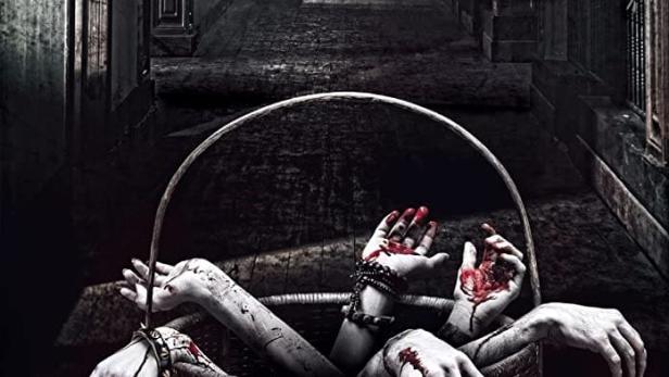 Das Filmplakat für „Horror Story“ zeigt blutige Hände in einem Korb.