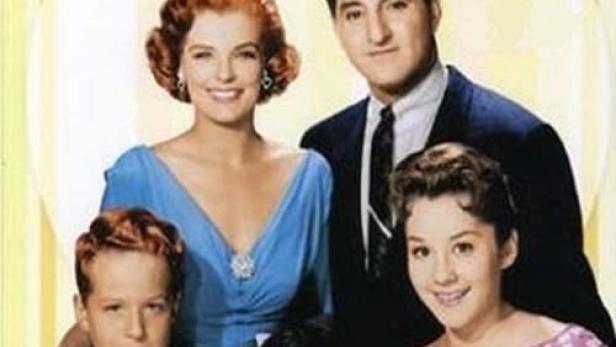 Das Familienporträt der Besetzung der Fernsehserie „Make Room for Daddy“.