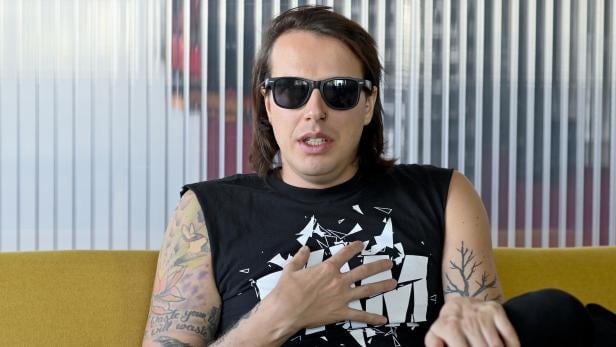 INTERVIEW: MUSIKER MARCO POGO