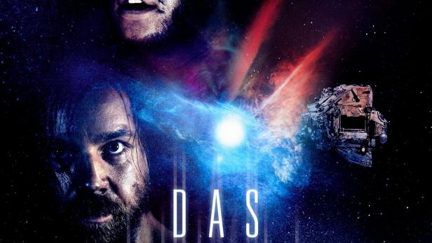 Das Filmplakat für „Das letzte Land“ zeigt zwei Männergesichter und ein Raumschiff im Weltraum.