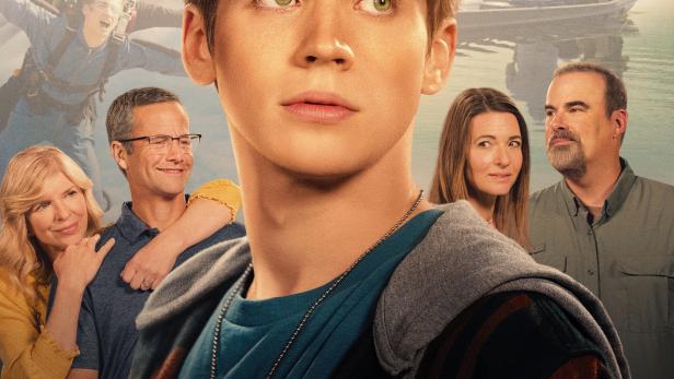 Das Filmplakat für „Lifemark“ zeigt einen jungen Mann und Szenen aus seinem Leben.