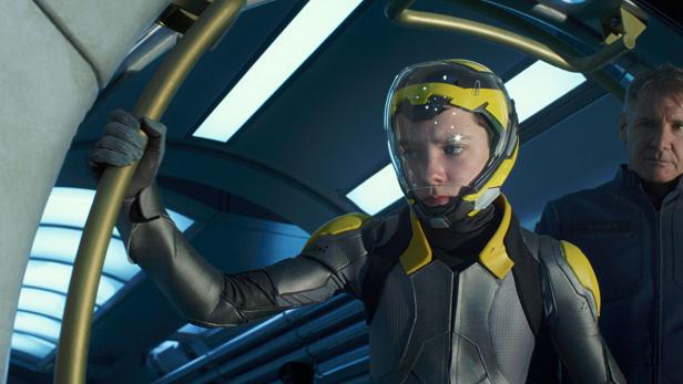 Asa Butterfield und Harrison Ford in einer Szene aus „Ender’s Game – Das große Spiel“.