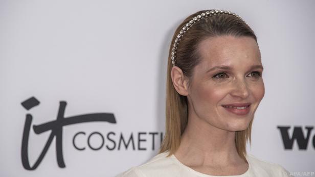 Karoline Herfurth ist auf den Hund gekommen Karoline Herfurth ist auf den Hund gekommen