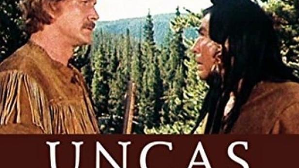 Das Filmplakat für „Uncas, der letzte Mohikaner“ zeigt zwei Männer vor einem Wald.