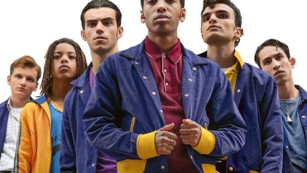 Das Filmplakat für „Les Rascals“ zeigt eine Gruppe junger Männer in blauen Collegejacken.