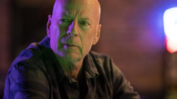 Bruce Willis in &quot;Detective Knight&quot;