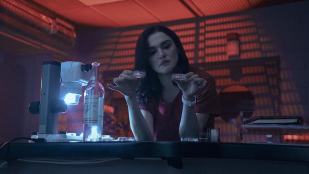 Rachel Weisz in "Dead Ringers": Die Post-Credit-Szene erklärt