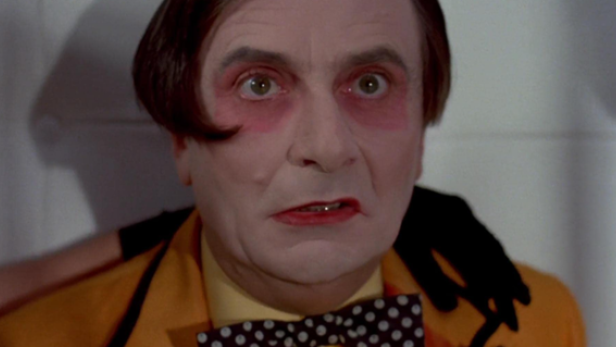 Barry Humphries in "Shock Treatment" aus dem Jahr 1981 Barry Humphries in "Shock Treatment" aus dem Jahr 1981