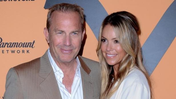 Kevin Costner und Christine Baumgartner lassen sich nach 18 Ehejahren scheiden.