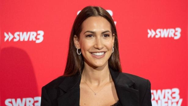 Clea-Lacy Juhn scheint nun ihren Mr. Right gefunden zu haben. Clea-Lacy Juhn scheint nun ihren Mr. Right gefunden zu haben.