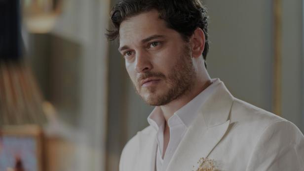 Cagatay Ulusoy als Peyami in "Der Schneider"