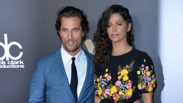 matthew-mcconaughey-camila-alves.jpg
