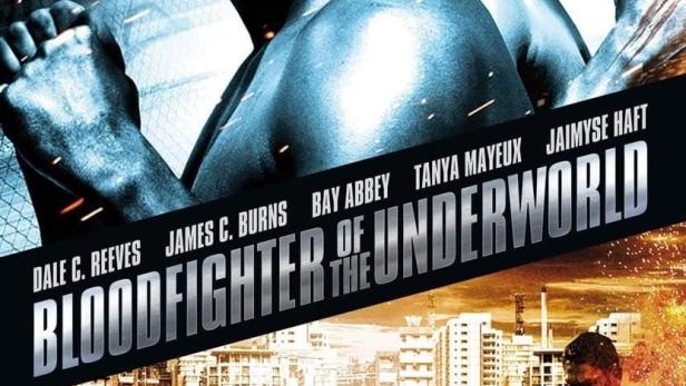 Das Cover des Films „Bloodfighter of the Underworld“ zeigt zwei muskulöse Kämpfer.