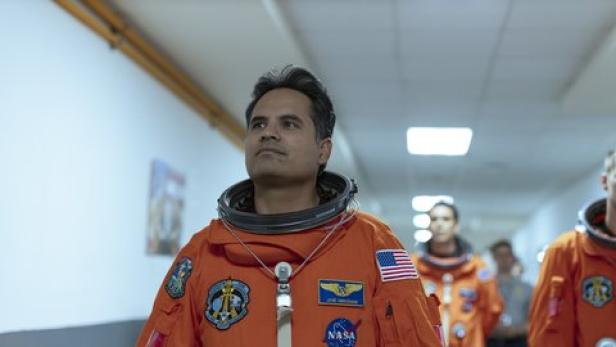 Michael Peña als José Moreno Hernández in "A Million Miles Away"