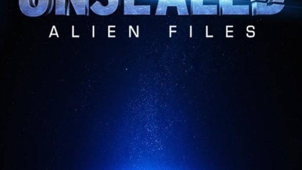 Das Titelbild der Serie „Unsealed: Alien Files“ über einer Ansicht der Erde aus dem Weltraum.