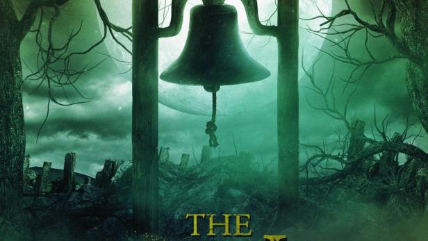 Das Filmplakat für „The Bell Keeper“ zeigt eine Glocke vor einem Vollmond in einer unheimlichen Szene.