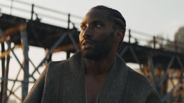 John David Washington als Joshua in &quot;The Creator&quot;.