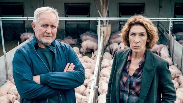 Das &quot;Tatort&quot;-Team Moritz Eisner (Harald Krassnitzer) und Bibi Fellner (Adele Neuhauser) hat wieder tierisch viel zu ermitteln.