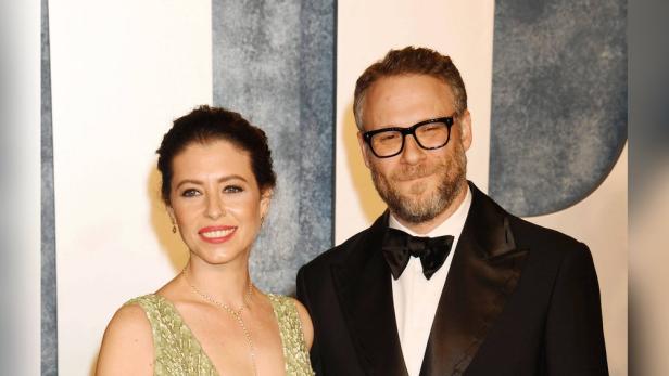Seth Rogen und Lauren Miller posieren zusammen auf einem Event.