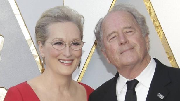 Meryl Streep und Don Gummer auf dem roten Teppich der Oscars.