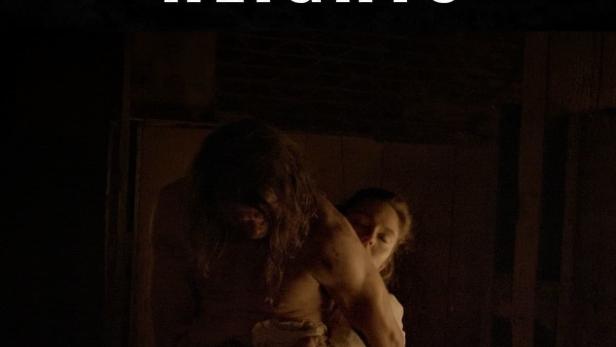 Ein Filmposter für „Wuthering Heights“ zeigt eine dunkle Szene mit zwei Personen.