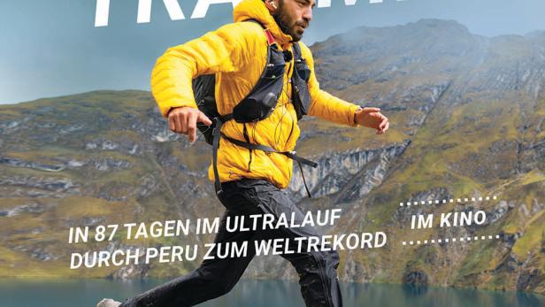 Das Filmplakat für „Trail der Träume“ zeigt den Extremsportler Savas Coban beim Ultralauf in Peru.