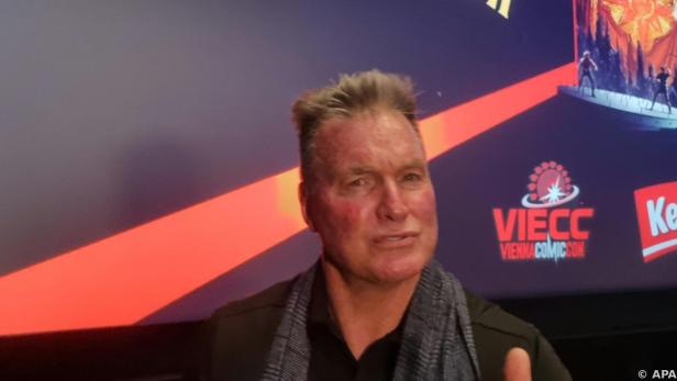 Sam Jones rettet als "Flash Gordon" die Welt