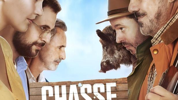 Das Filmplakat für „Chasse Gardée“ zeigt zwei Familien, die sich gegenüberstehen.