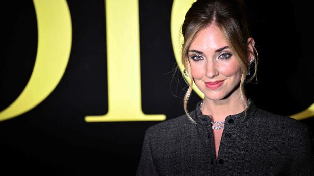 FASHION-FRANCE-WOMEN-DIOR