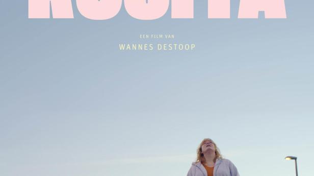 Das Filmplakat für „Holy Rosita“ zeigt eine Mutter und ihre Tochter, die gemeinsam in den Himmel schauen.