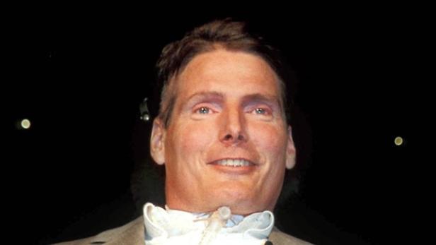 Christopher Reeve im Jahr 1998, rund drei Jahre nach seinem schweren Reitunfall. Christopher Reeve im Jahr 1998, rund drei Jahre nach seinem schweren Reitunfall.