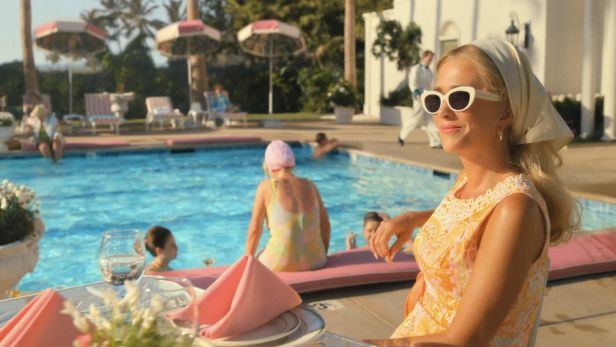 kristen Wiig in "Palm Royale"