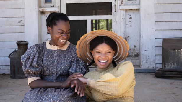 Phylicia Pearl Mpasi und Halle Bailey in &quot;Die Farbe Lila&quot;.