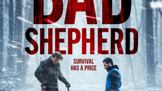 Auf dem Filmplakat zu „The Bad Shepherd“ stehen zwei Männer neben einer Leiche im Schnee.