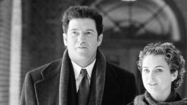 Ein Schwarzweißfoto von Erich Anderson mit einer Frau.