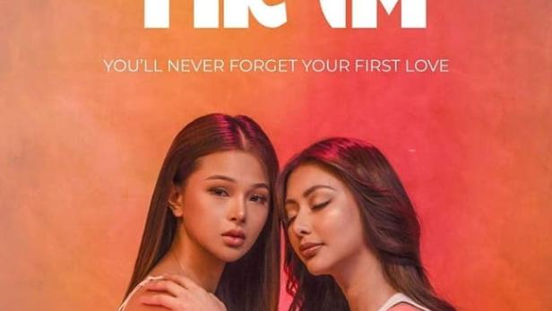 Das Filmplakat für „Unang Tikim“ mit Angeli Khang und Robb Guinto.