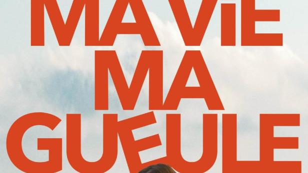 Das Filmplakat für „Ma vie ma gueule“ zeigt eine Frau mit Sonnenbrille und Kopftuch vor dem Meer.