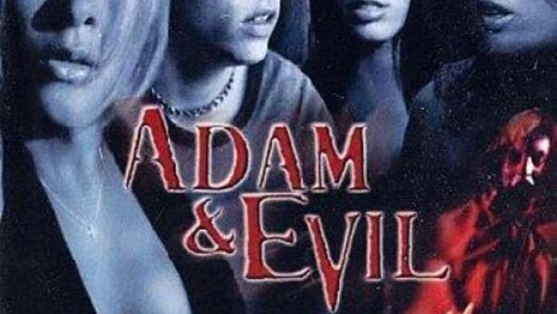 Das Filmplakat für „Adam & Evil“ zeigt vier junge Darsteller und eine unheimliche Gestalt.