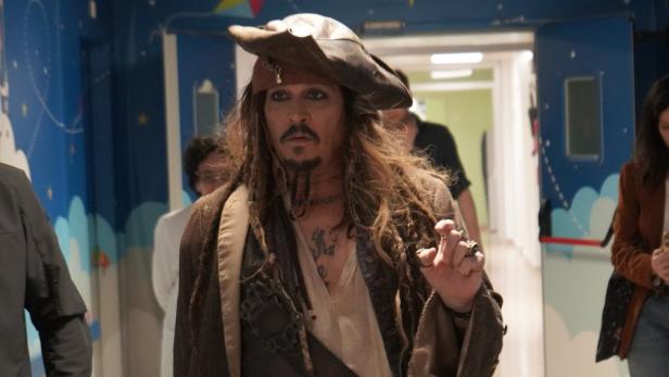 johnny-depp-captain-sparrow.jpg