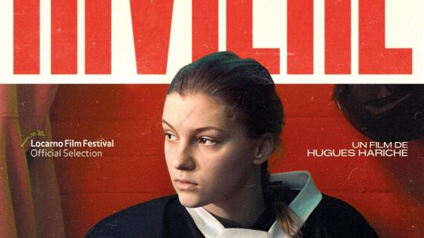 Das Filmplakat für „Rivière“ zeigt eine junge Frau im Eishockeytrikot.