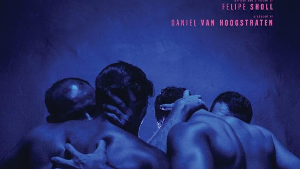 Das Filmplakat für „Streets of Glória“ zeigt vier Männer in einer innigen Umarmung.