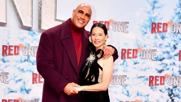 dwayne-johnson-lucy-liu.jpg