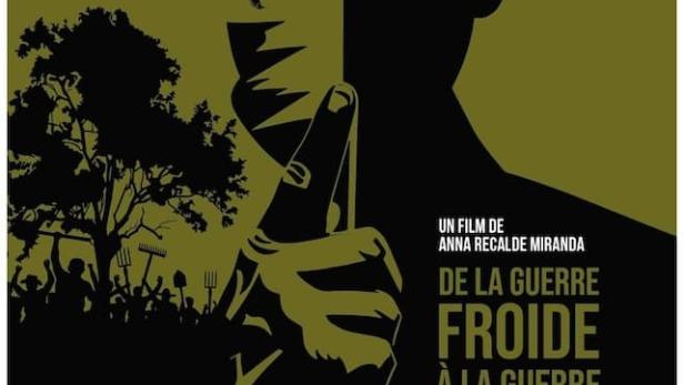 Das Filmplakat für „De la Guerre Froide à la Guerre Verte“ zeigt eine stilisierte Silhouette vor Demonstranten.
