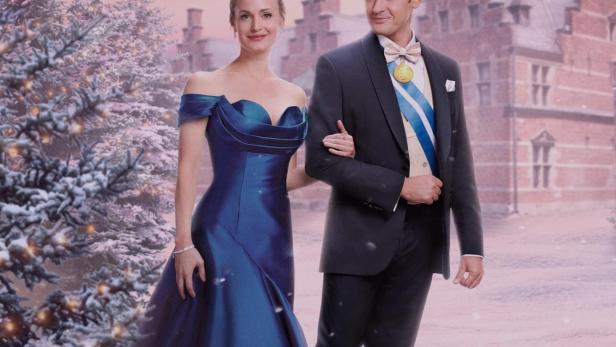 Das Filmplakat für „Ein fast royales Weihnachtsfest“ zeigt ein Paar vor einem Schloss im Winter.