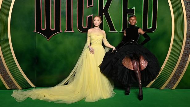 ariana-grande-cynthia-erivo-wicked-london.jpg