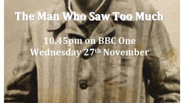 Ein Porträt eines Mannes mit Brille, vermutlich eine Ankündigung für „The Man Who Saw Too Much“ auf BBC One.