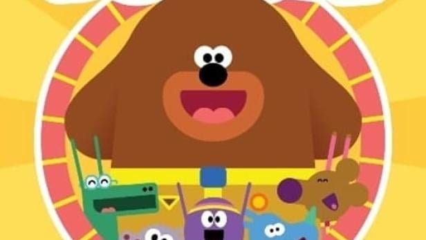 Das „Hey Duggee“-Logo mit Duggee und seinen Freunden feiert das zehnjährige Jubiläum.